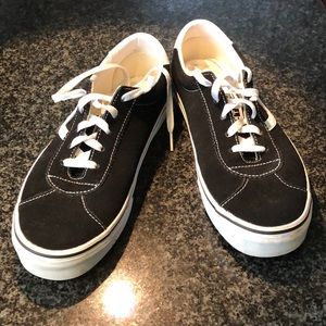 Brand new men’s size 9 Vans skate sneaker.  Perfect condition